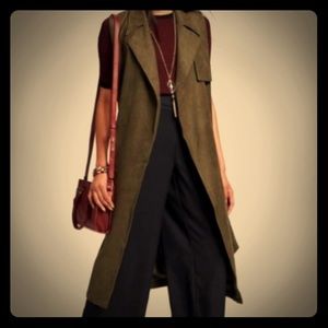 Olive Sleeveless Green Trench, Size Medium